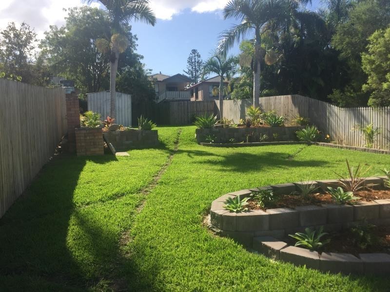 15 Woodville Street, Wandal QLD 4700